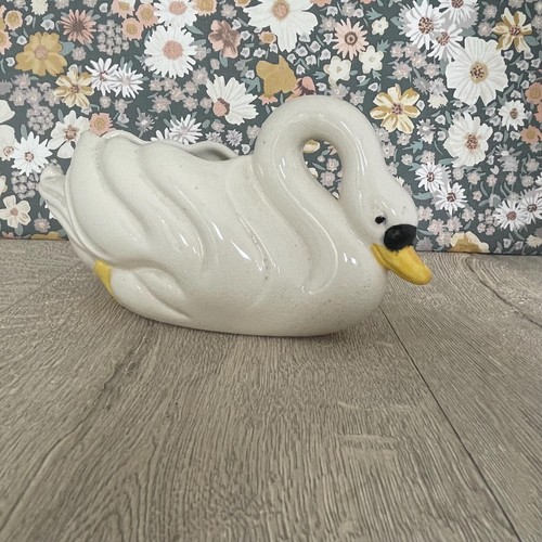 White ceramic swan vase - white,