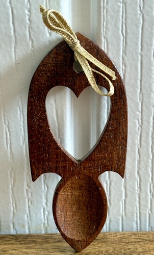 Vintage small hand made - vintage, carved