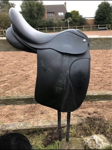Barnsby luxus dressage saddle - barnsby,