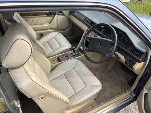 Mercedes w124 300 1991 car - 300, ce