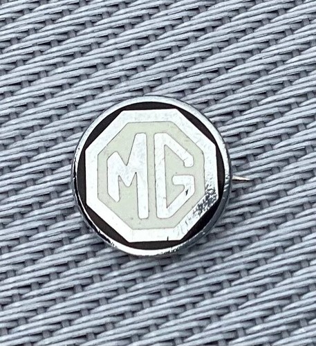 Vintage enamel lapel pin - vintage, mg
