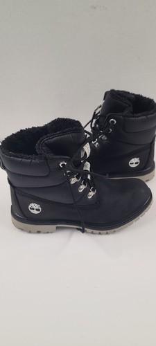 Ladies size timberland black - 5,