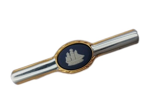 Wedgwood tie clip - clip, gold