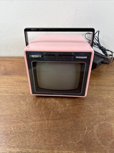 Brentwood portable pink - b/w, tv