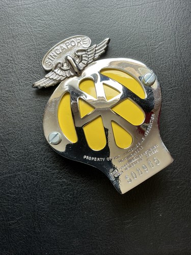 Vintage car badge aa - vintage,