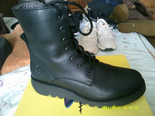 Boots sers fly - boots[,