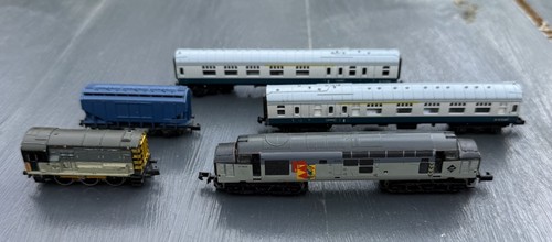 Gauge locos coaches and - n,