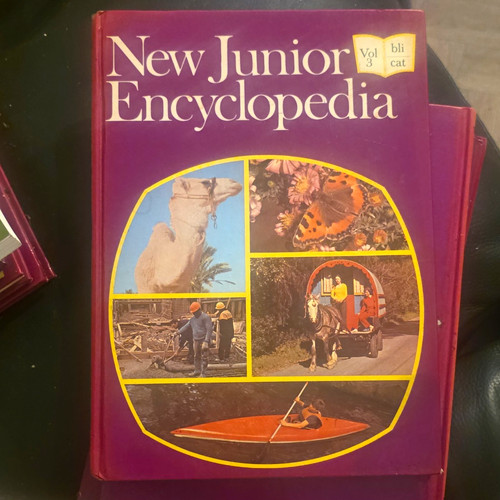 New junior encyclopaedia vol - new,