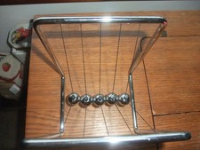 VINTAGE Newton's Cradle
