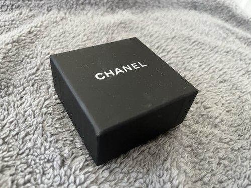 Chanel earrings empty gift - empty, box