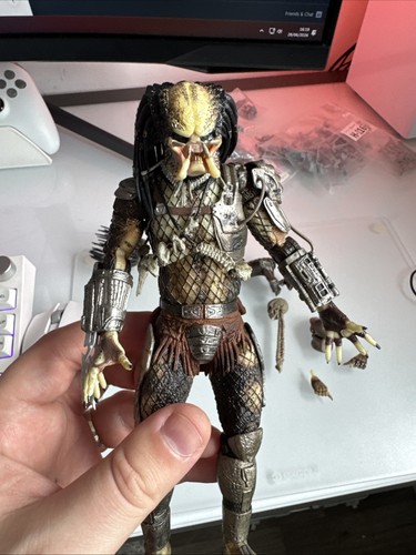 Neca jungle hunter - hunter, predator
