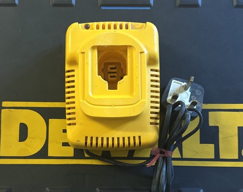 Dewalt 18v tool - tool, battery