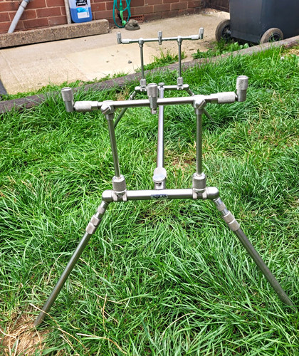 Solar tackle worldwide rod pod - rod,