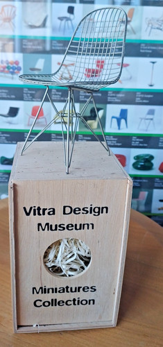 Vitra miniatures collection - vitra,
