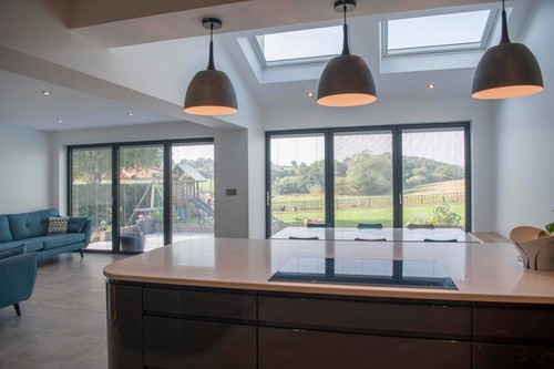 Aluminium bifold doors with - aluminium,