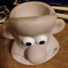 WALLACE AND GROMIT , WALLACE KINGSMILL EGG CUP HOLDER AND TOAST RACK RARE