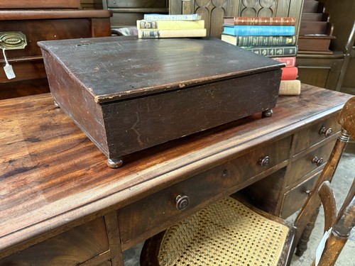 Small vintage students table - small,
