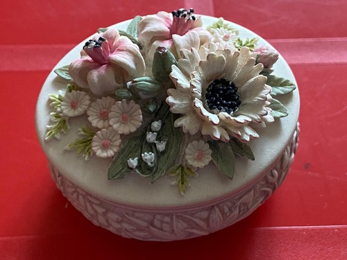 Vintage trinket pill box - vintage,