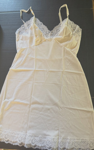 Vintage 1970 white nylon - 1970's,