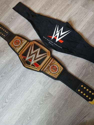 Official wwe universal - official,