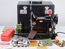 Beautiful 1955 Singer 221k