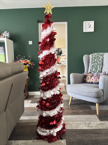 5ft pop tree - new, in