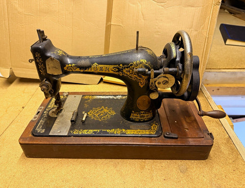 Singer 1922 hand crank - singer,