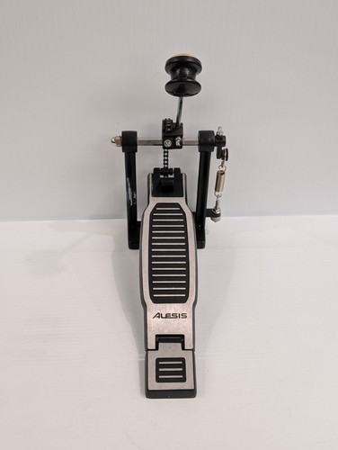Alesis bass drum - (b2044),
