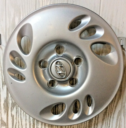 Hyundai h100 wheel - h100, trim