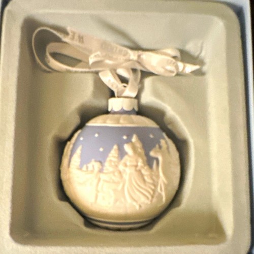 Wedgwood blue white - blue,