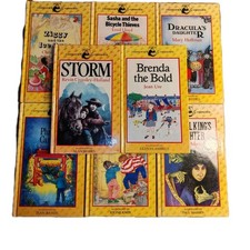 Vintage Heinemann Yellow