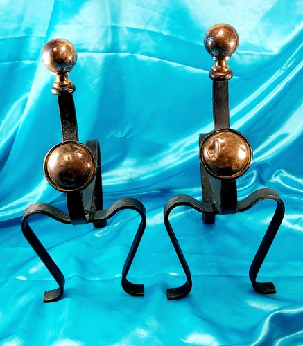 Pair arts crafts liberty - of,