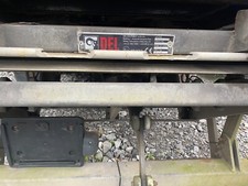 Trailer tuck under tail lift