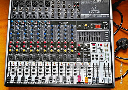 Behringer xenyx x1832usb - behringer,