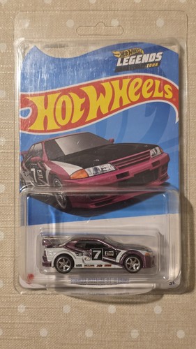Hot wheels legends tour nissan - wheels,