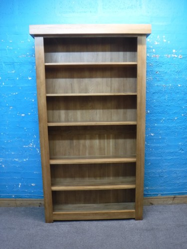Large solid oak display - large,