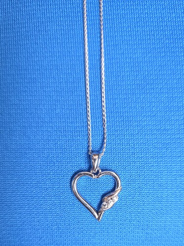 Clogau past present future - present,