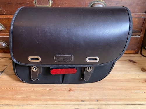 Triumph boneville saddle - triumph,