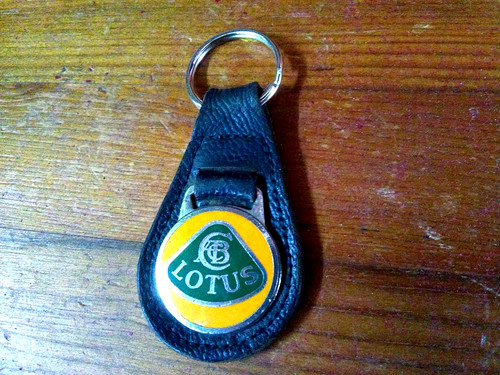 Lotus leather keyring vintage - lotus,