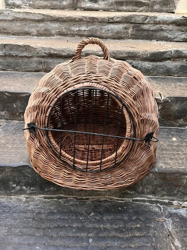 Wicker cat carrier - wicker,