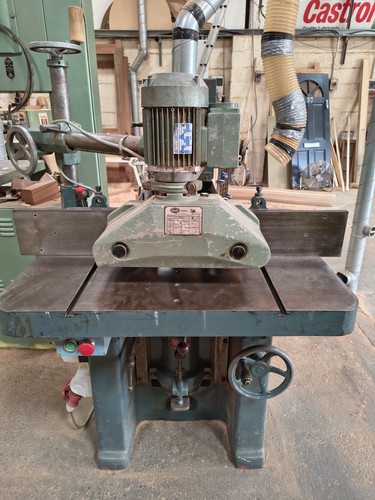 Wadkin spindle moulder 3 - spindle,