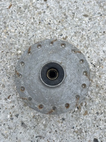 Honda p50 front wheel hub - honda,