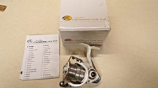 BASS PRO SHOPS FISHING REEL - JOHNNY MORRIS 3000 - TAKE A LOOK