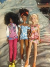 3 X Barbie Fashionistas Dolls