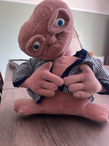 1990 toy - et,