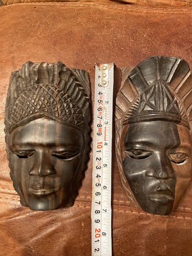 Small hand carved ebony - x,