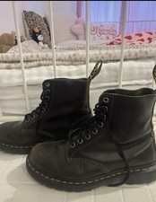 Dr. Martens Brown Size 6