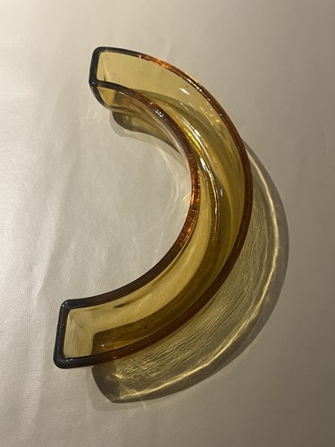 Amber bagley semi circle posy - amber,