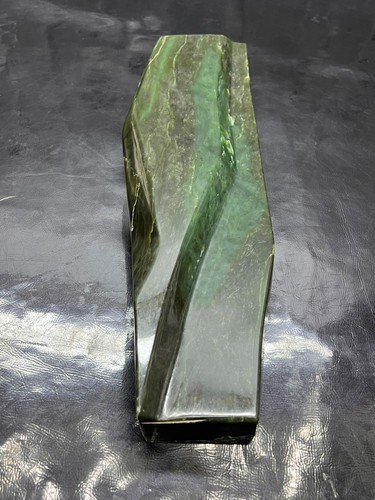 Natural green nephrite - nephrite, jade