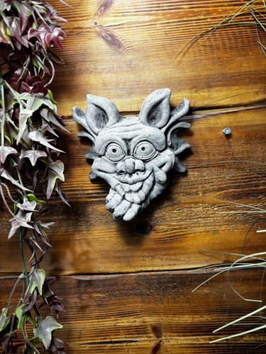 Stone garden small gremlin - stone,